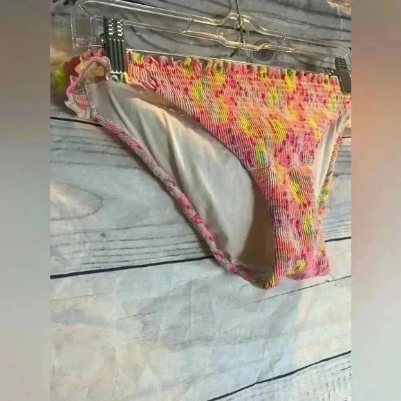 Victoria secret ruffled swim suit bottom - Picture 2 of 4